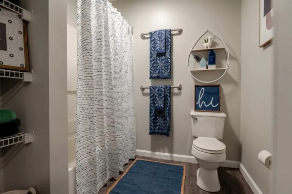 p1741637_photogallery_spinner place model unit-19