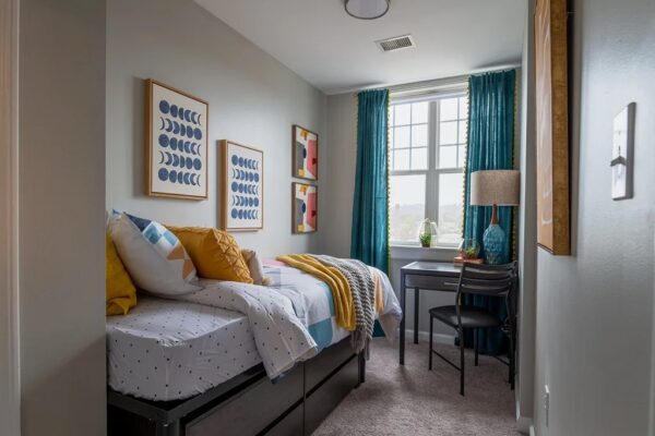 p1741637_photogallery_spinner place model unit-20