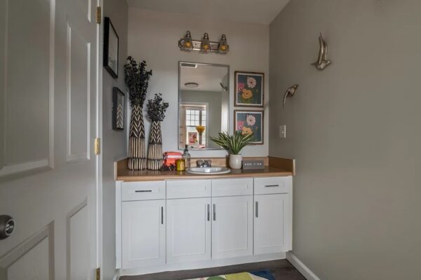 p1741637_photogallery_spinner place model unit-30